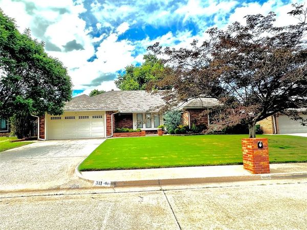 341 E Grand Teton Court, Yukon, OK 73099