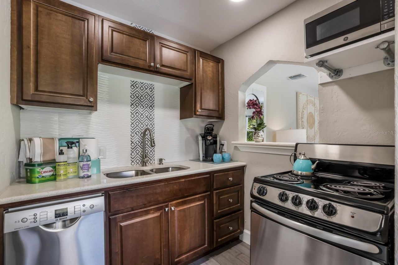 161 Golden Gate Point , Sarasota, FL 34236 Photo