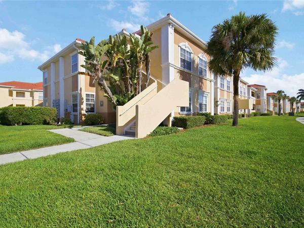 1015 VILLAGIO CIRCLE , Unit 201, SARASOTA, FL 34237