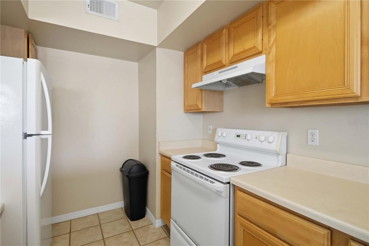 1015 Villagio Circle , Unit 201, Sarasota, FL 34237 Photo
