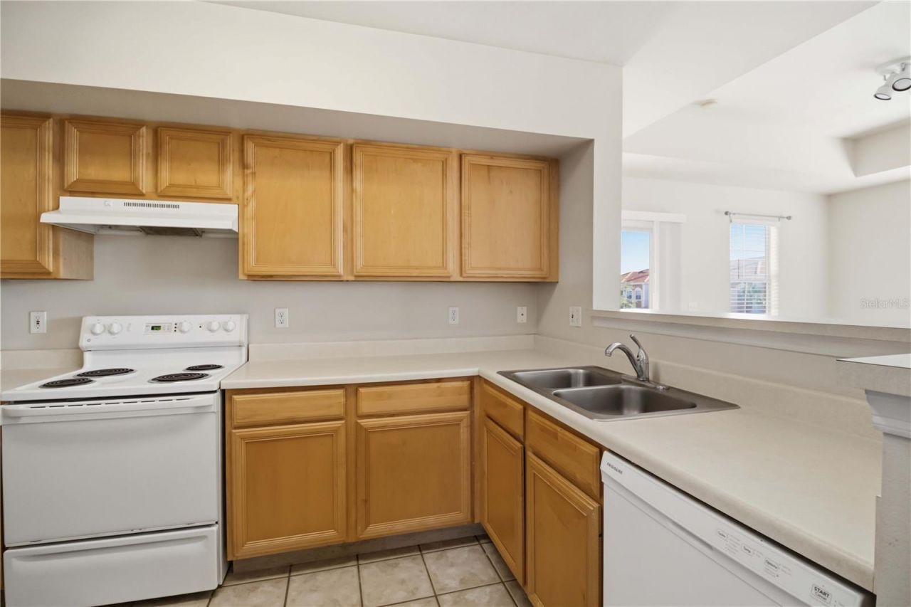 1015 Villagio Circle , Unit 201, Sarasota, FL 34237 Photo