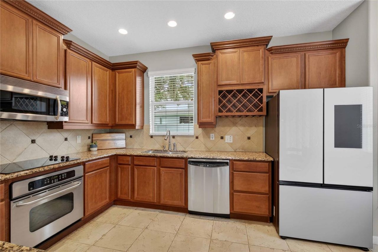 303 W Blue Water Edge Drive , Eustis, FL 32736 Photo