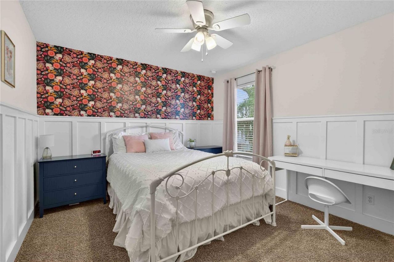 303 W Blue Water Edge Drive , Eustis, FL 32736 Photo