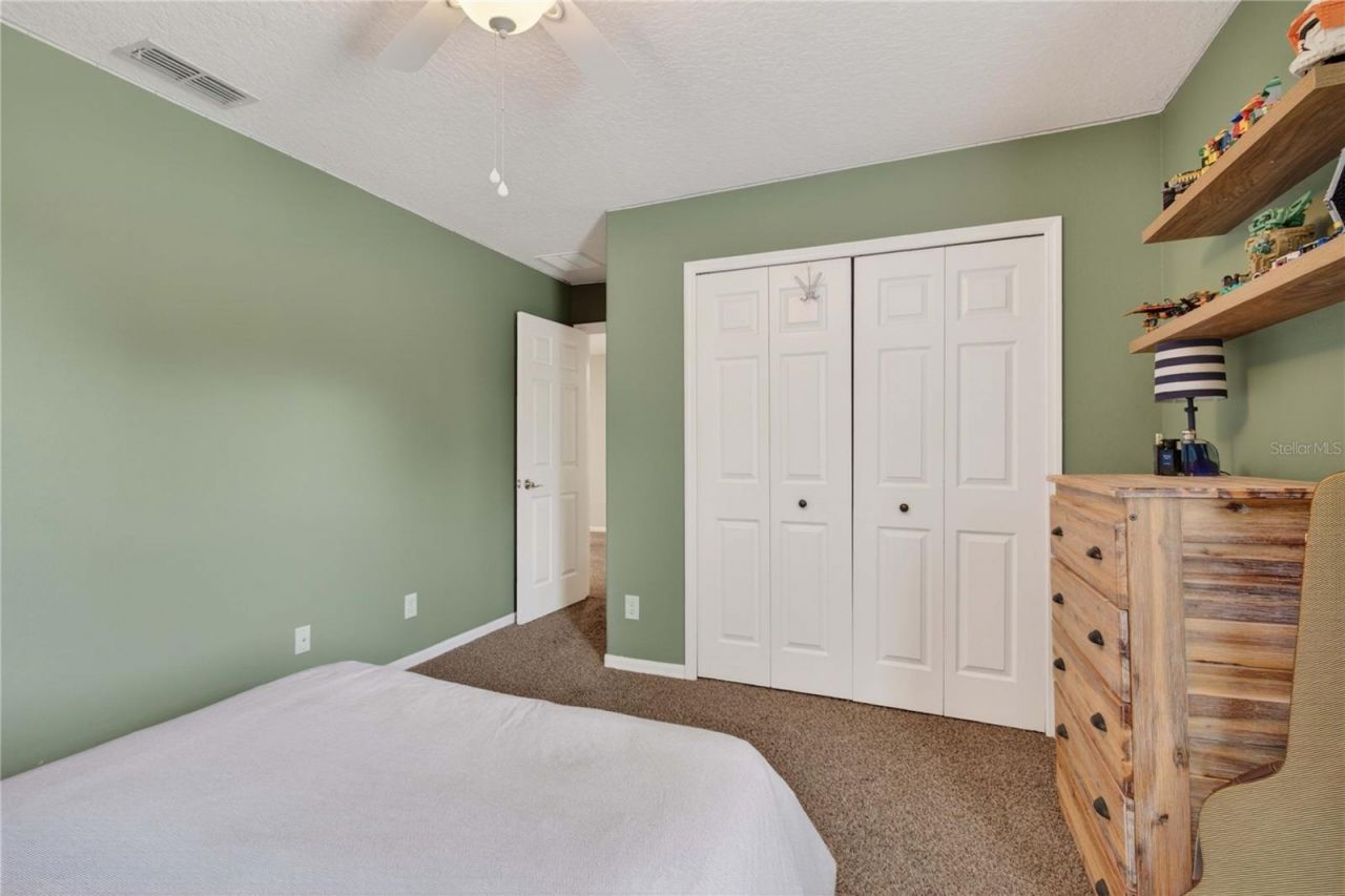 303 W Blue Water Edge Drive , Eustis, FL 32736 Photo