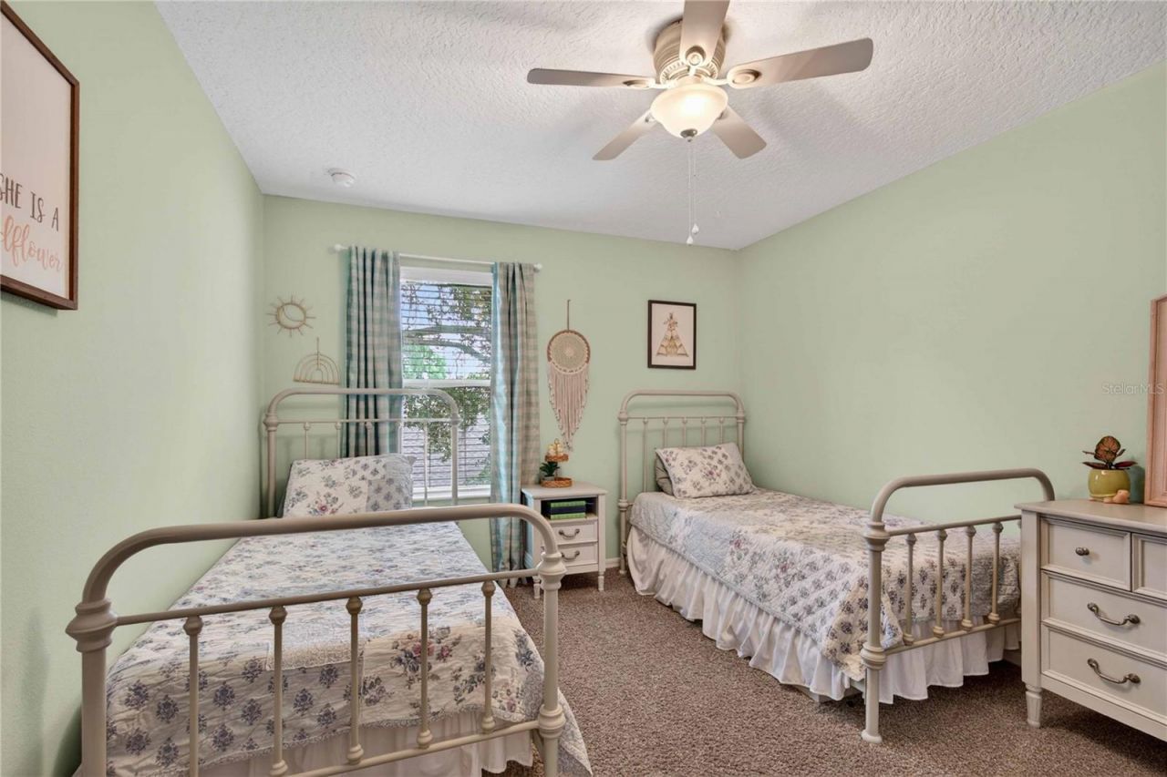 303 W Blue Water Edge Drive , Eustis, FL 32736 Photo