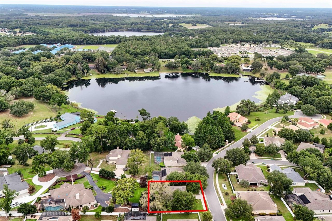 303 W Blue Water Edge Drive , Eustis, FL 32736 Photo