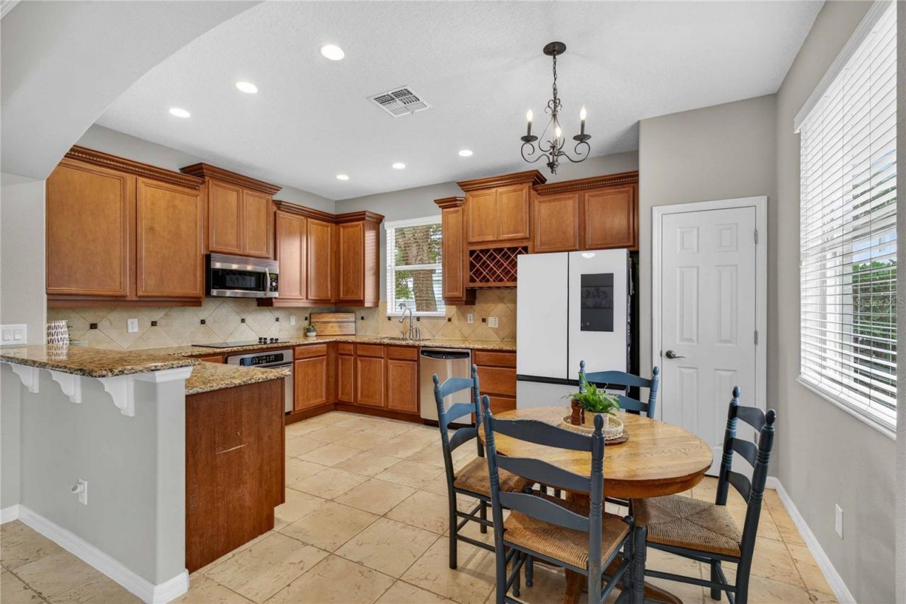303 W Blue Water Edge Drive , Eustis, FL 32736 Photo