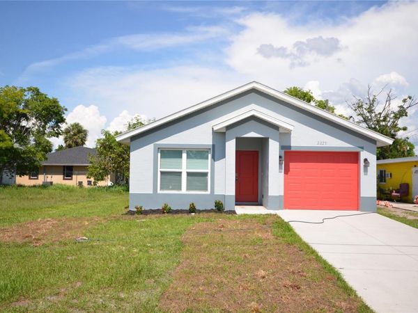 2225 CARVER AVENUE , FORT MYERS, FL 33916