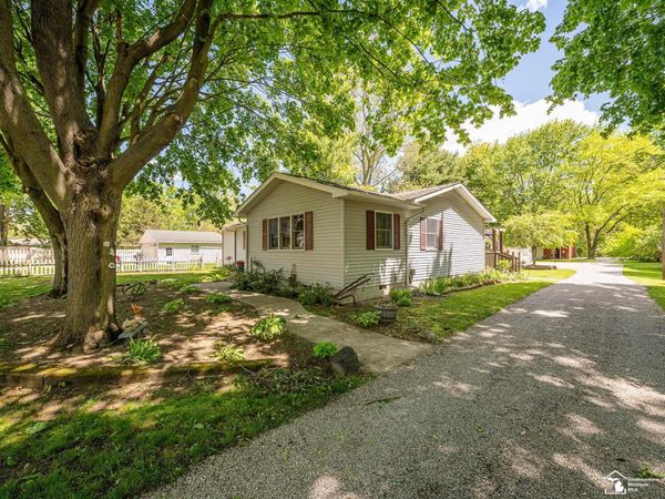 5215 WELLS Road, Petersburg, MI 49270