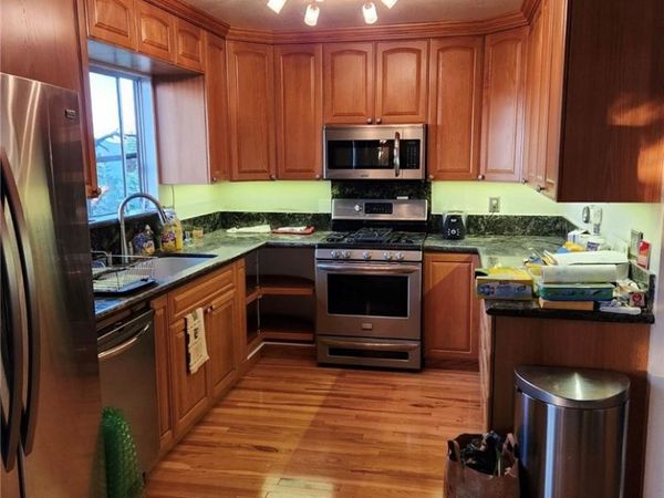 24066 Lakeview Drive, Crestline, CA 92325