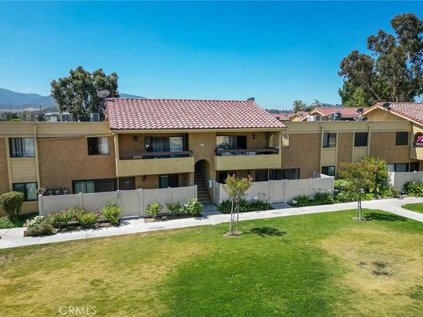 18756 Mandan St., Unit 1511, Canyon Country, CA 91351