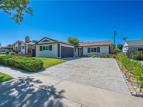 22514 Los Tigres, Saugus, CA 91350