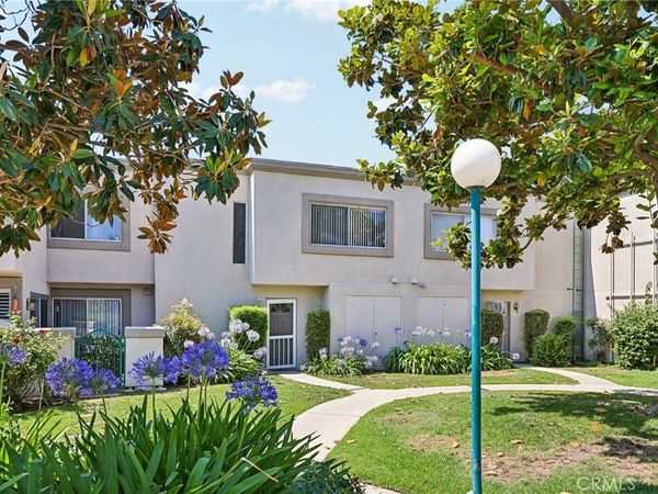 18530 Mayall Street, Unit D, Northridge, CA 91324