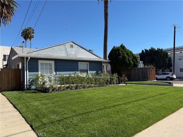 7402 Haskell, Van Nuys, CA 91406