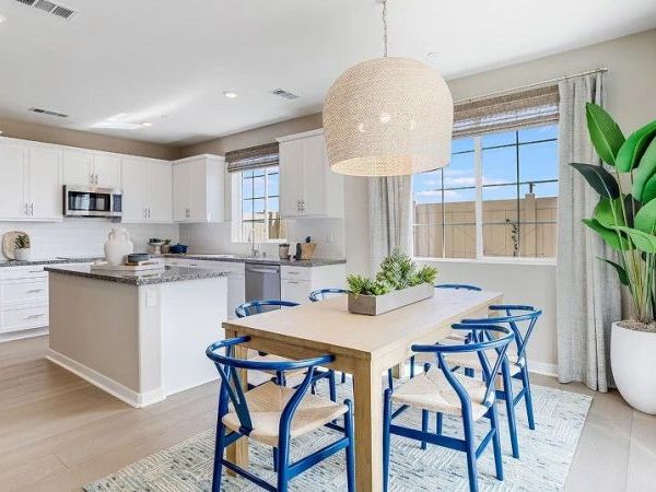 1350 Thunderbolt Lane , Rialto, CA 92376