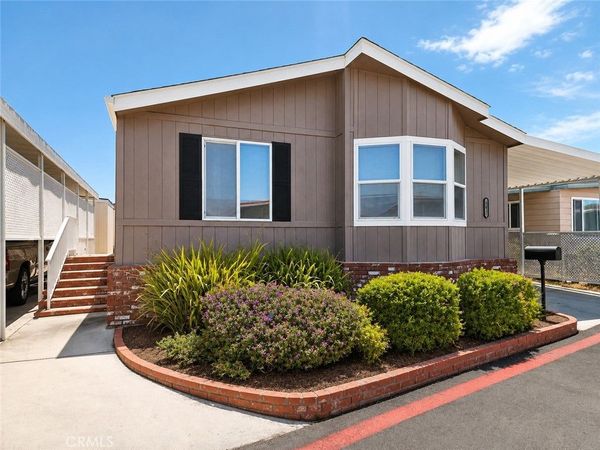 19361 Brookhurst , Huntington Beach, CA 92646