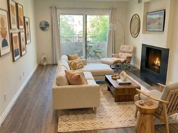 11640 Woodbridge Street, Unit 205, Studio City, CA 91604