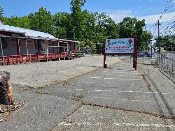 92 State Route 27 Highway, Edison, NJ 08820
