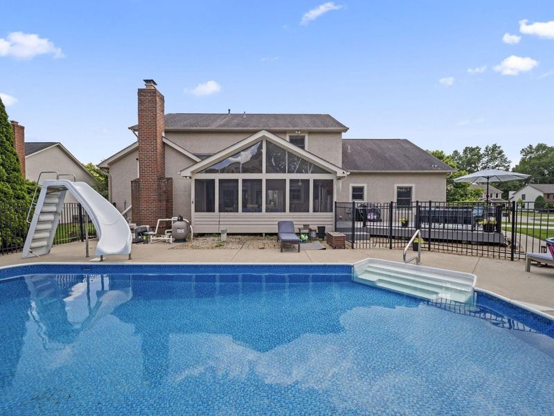 5955 Windward Court, Lewis Center, OH 43035 Photo 2