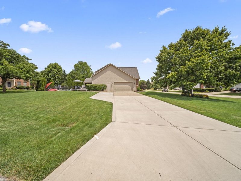 5955 Windward Court, Lewis Center, OH 43035 Photo 41