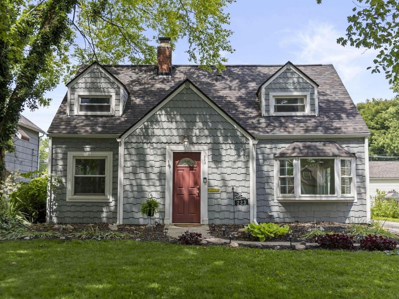 223 N Gould Road, Columbus, OH 43209 Photo 1