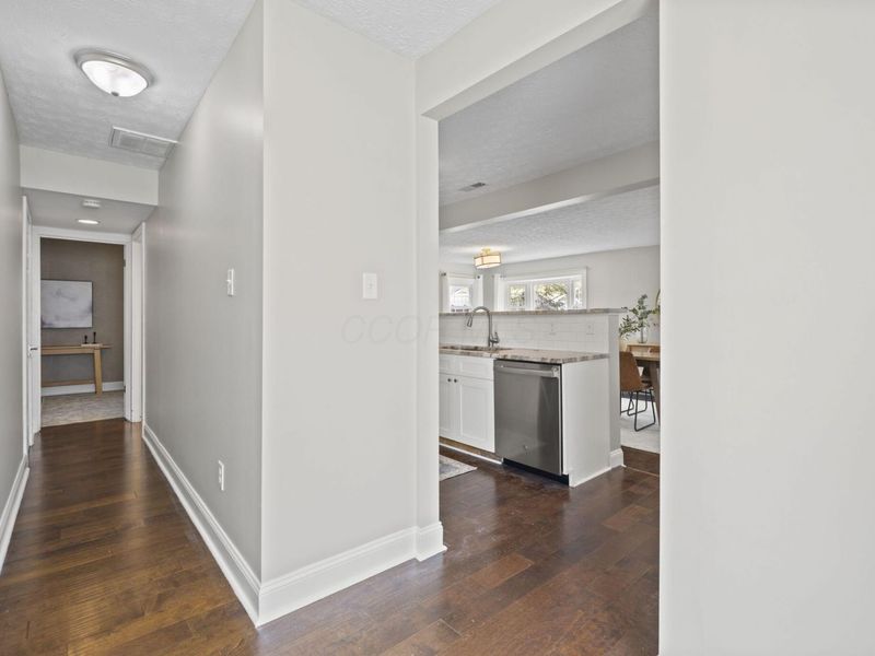 223 N Gould Road, Columbus, OH 43209 Photo 13