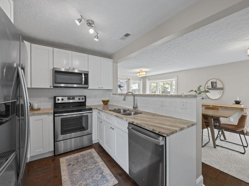 223 N Gould Road, Columbus, OH 43209 Photo 4