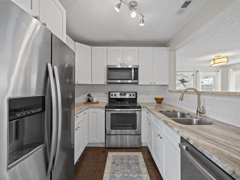 223 N Gould Road, Columbus, OH 43209 Photo 9