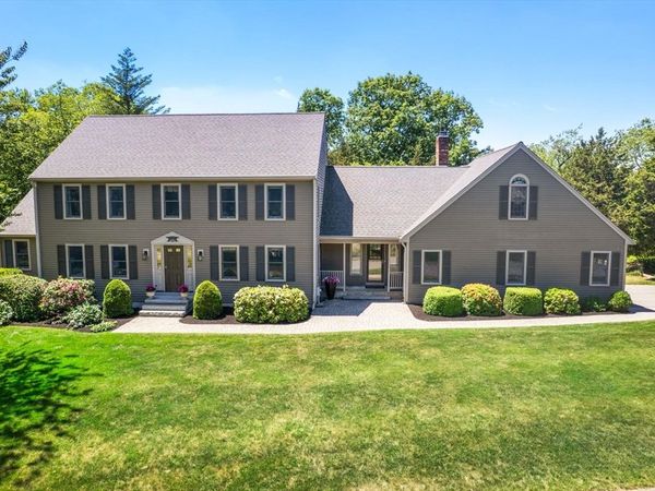 8 Ringbolt Road, Hingham, MA 02043