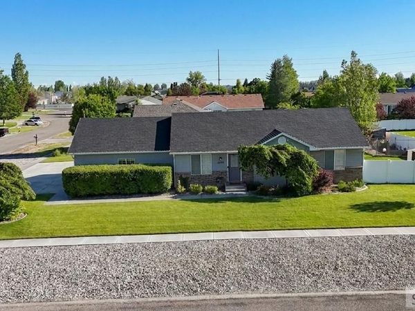 1554 Avon Lane, IDAHO FALLS, ID 83401