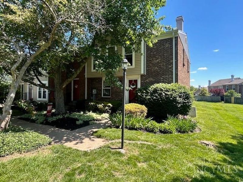 965 Woodlyn Drive N, Anderson Twp, OH 45230 Photo 2