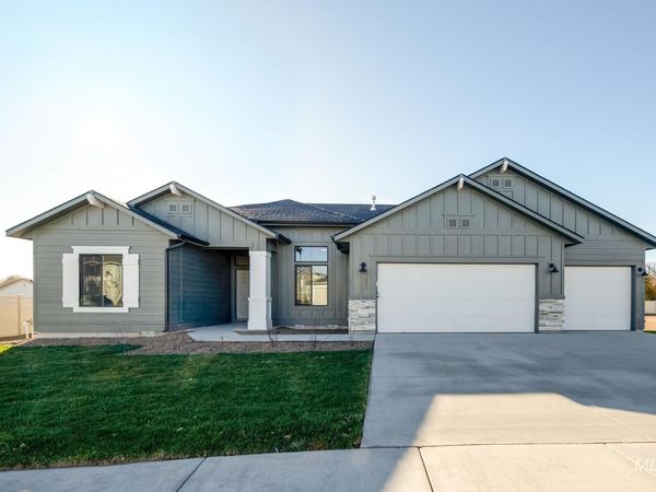 5305 E Phelps Lake Dr, Nampa, ID 83687