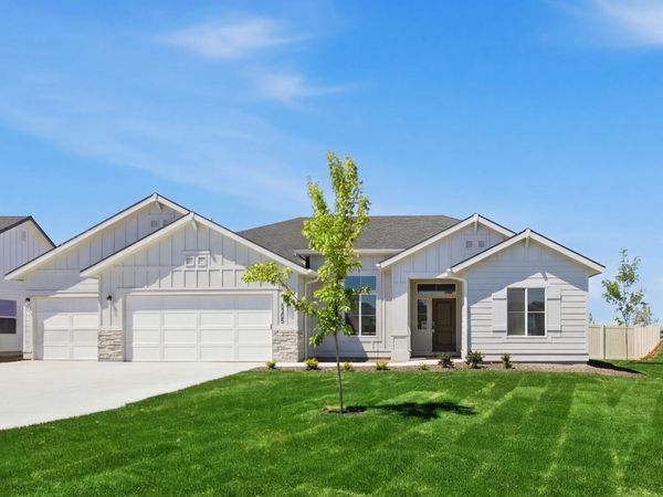 5305 E Phelps Lake Dr, Nampa, ID 83687