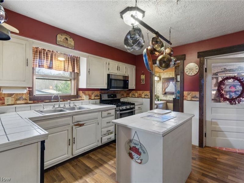 2377 Greensburg Road , North Canton, OH 44720 Photo 16