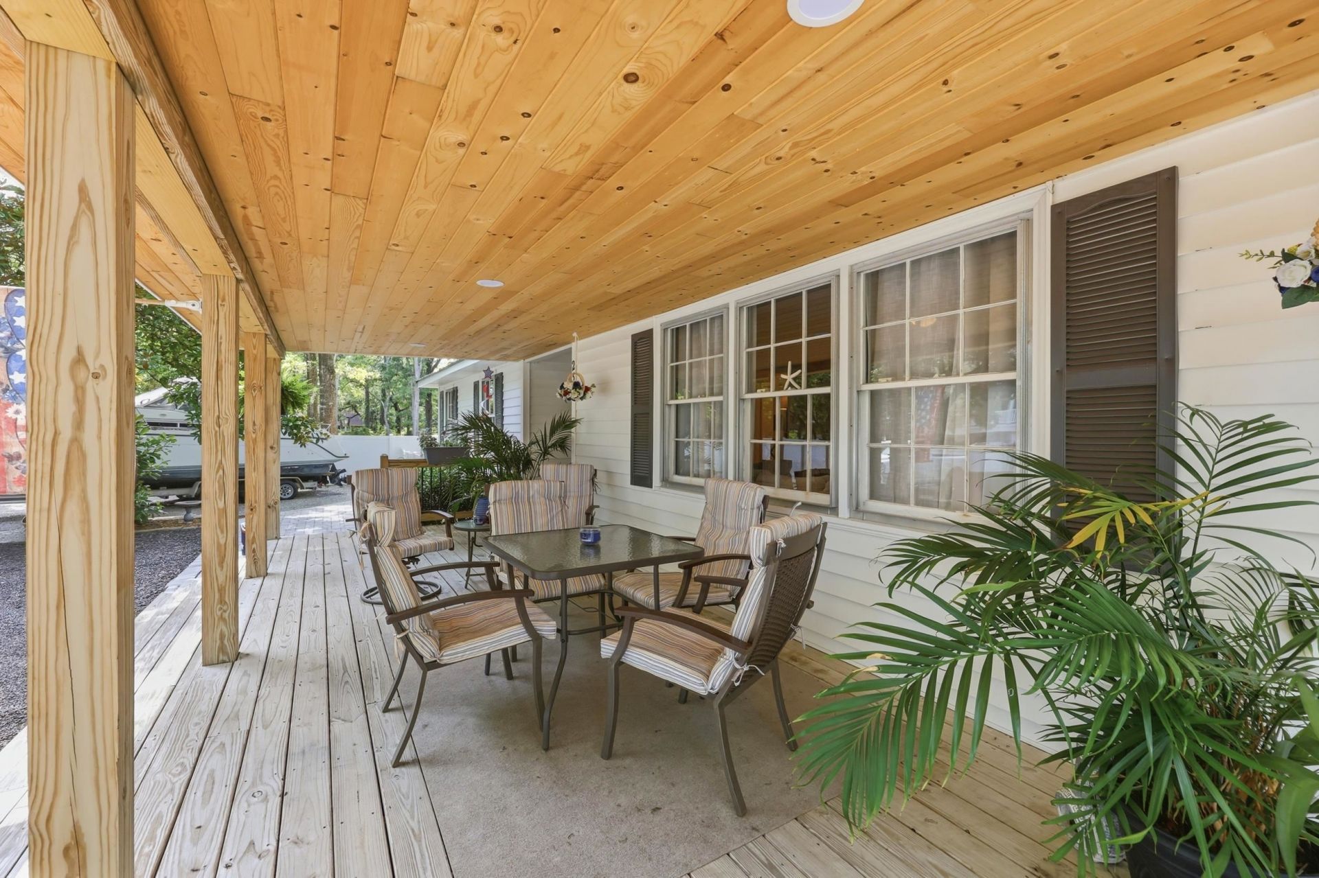 230 Cedar Point Ave.  Photo 5