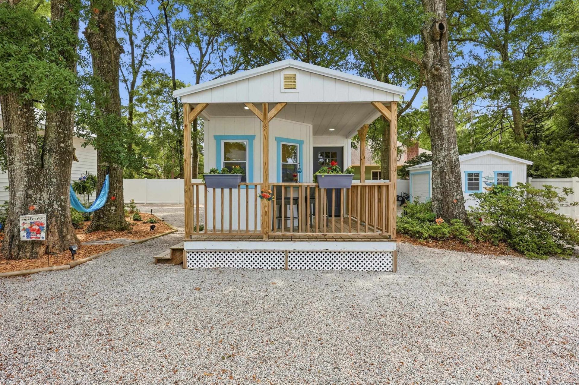 230 Cedar Point Ave.  Photo 64