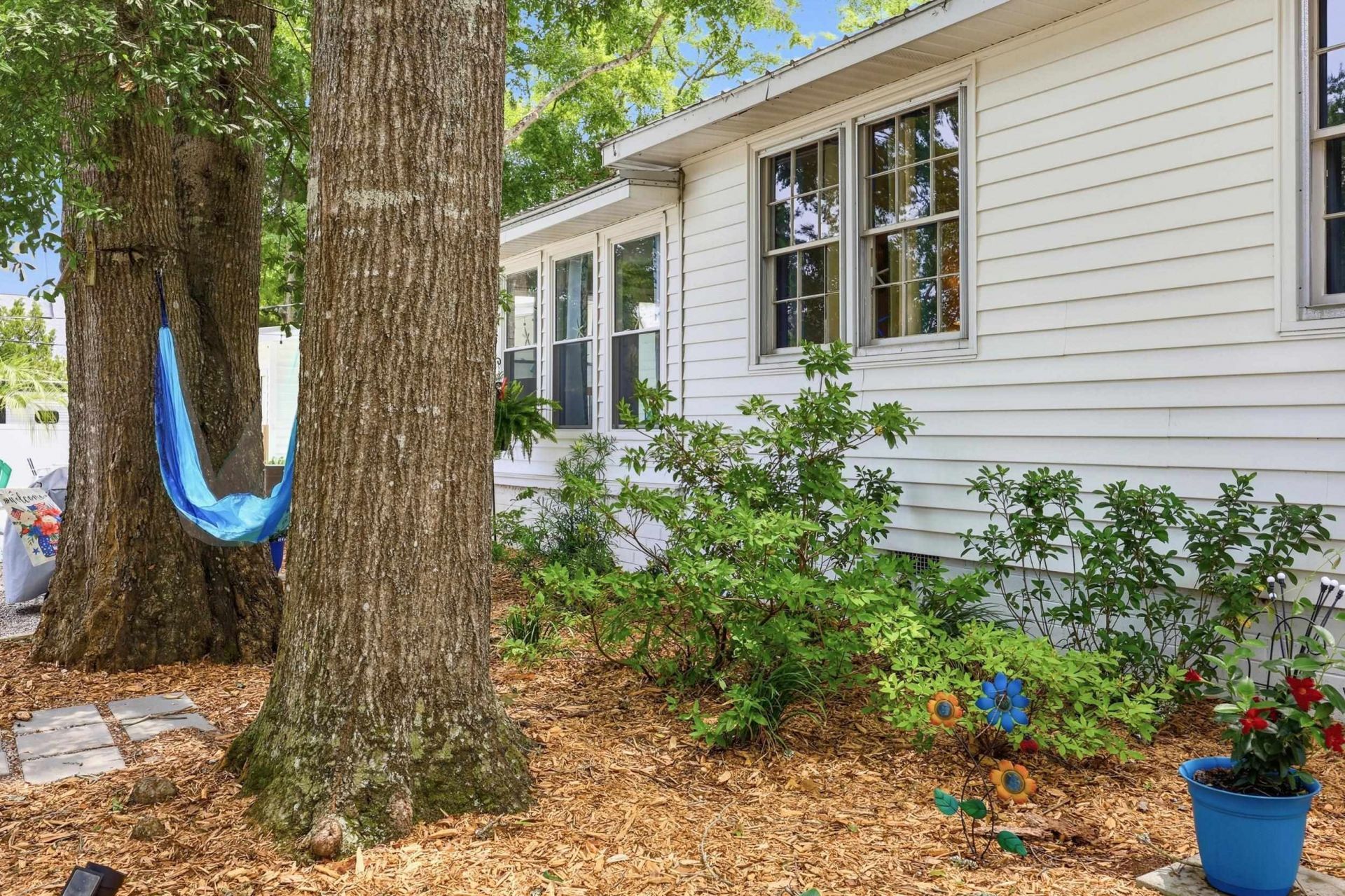 230 Cedar Point Ave.  Photo 65