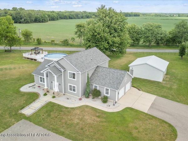 2490 Kinneville Road, Leslie, MI 49251