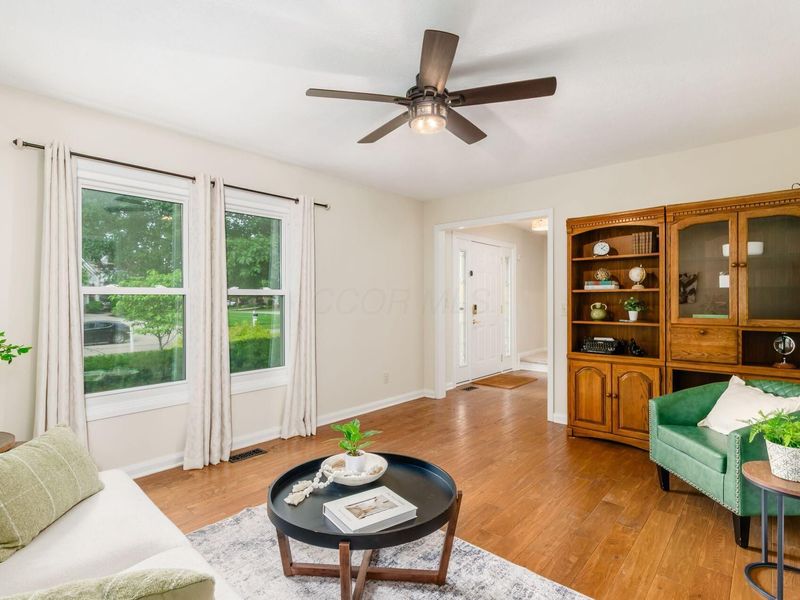 818 Hensel Woods Road, Columbus, OH 43230 Photo 5