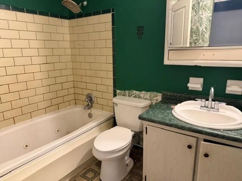1852 Bar Harbor Road , Columbus, OH 43219 Photo 13