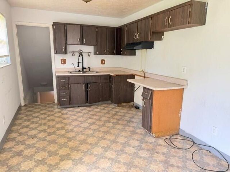 1852 Bar Harbor Road , Columbus, OH 43219 Photo 8