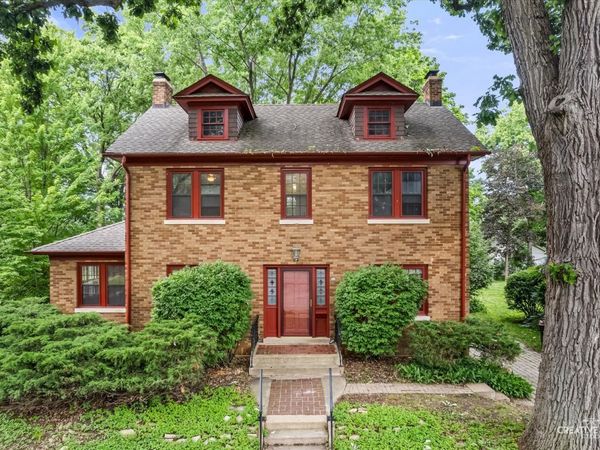 32 School Street , Geneva, IL 60134