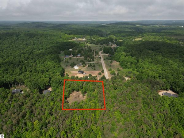 19493 Paradise Ridge Trail, Traverse City, MI 49684