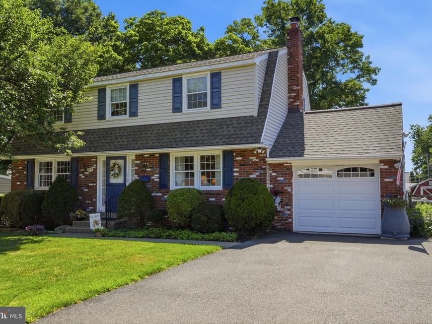 293 Norfolk Road, Warminster, PA 18974 Main Photo