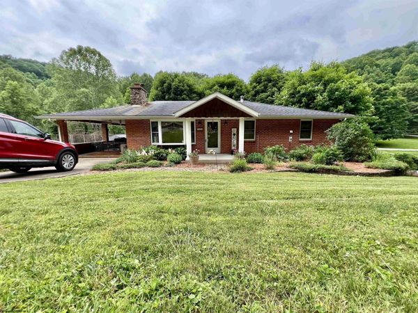 4109 Chapel Road, Gassaway, WV 26624