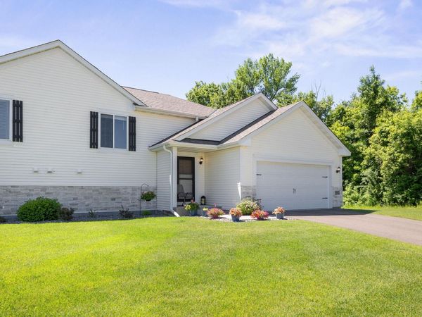 1042 White Tail Lane, Montrose, MN 55363