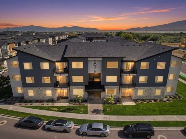 1076 W 490 S, Unit 201, American Fork, UT 84003