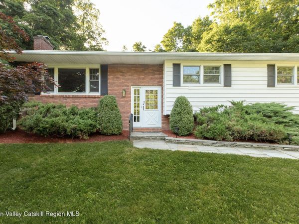 7 Arnold Drive, Woodstock, NY 12498