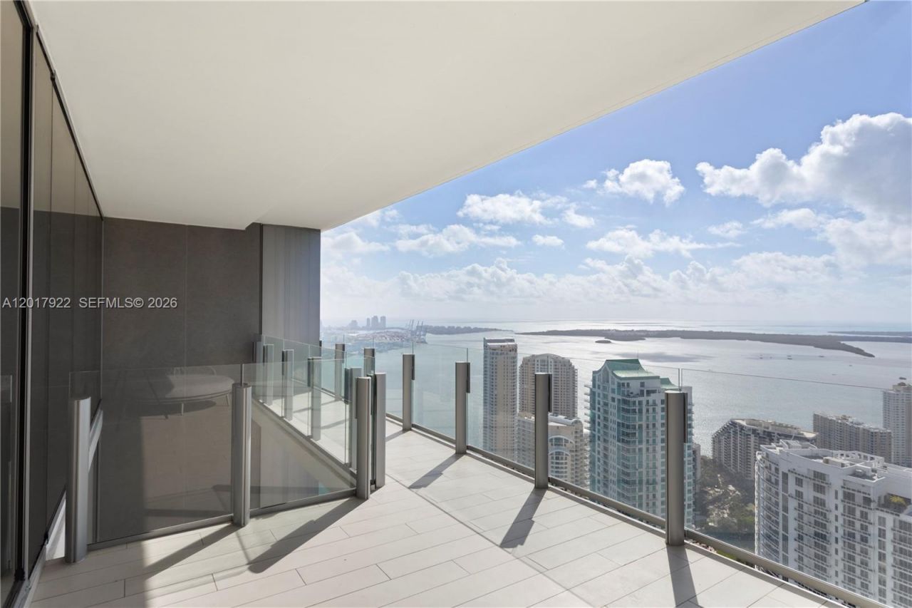 300 Biscayne Boulevard Way , Unit 5002E, Miami, FL 33131 Photo