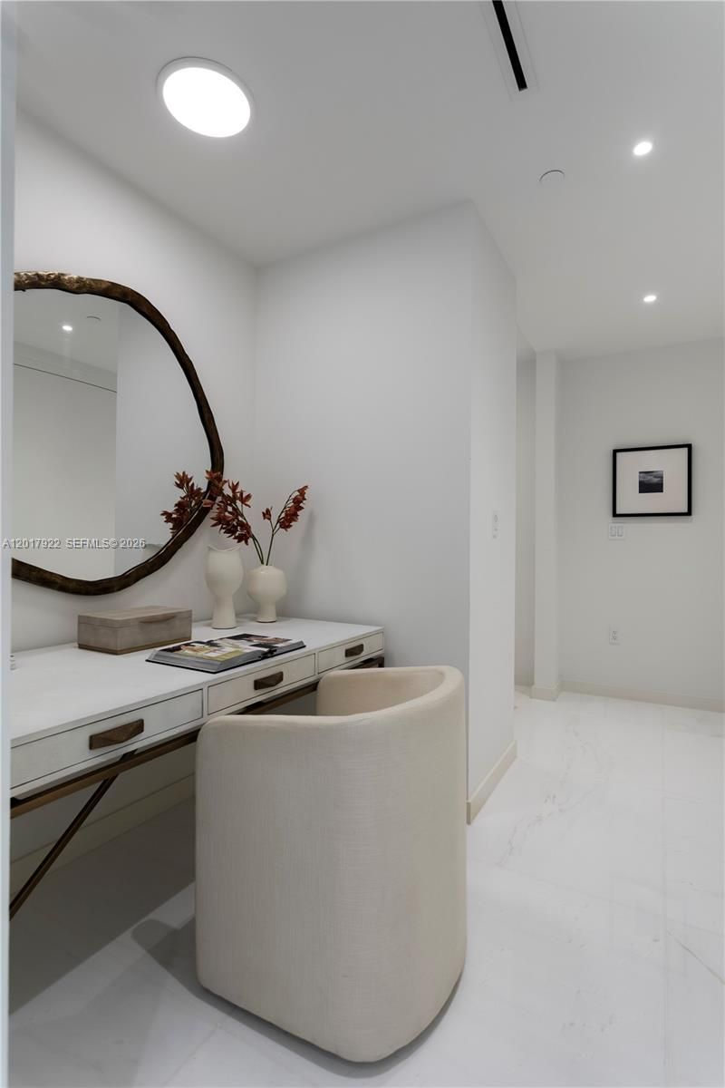 300 Biscayne Boulevard Way , Unit 5002E, Miami, FL 33131 Photo
